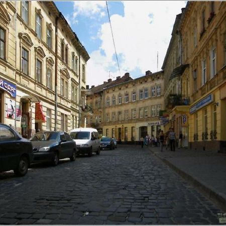 Апартаменти Для Пари В Центральній Частині Львова Exterior photo